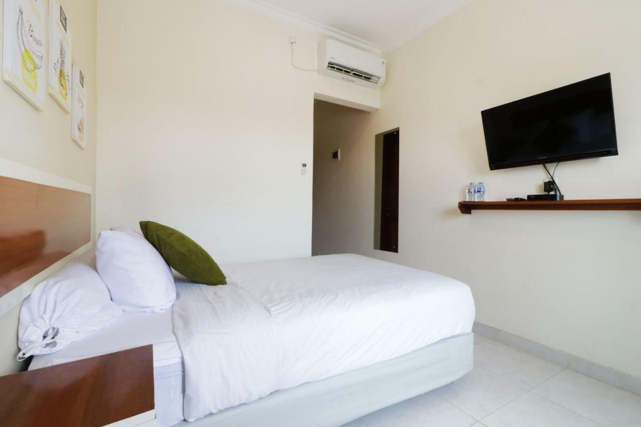 Nikara Residence Syariah Giacarta Esterno foto